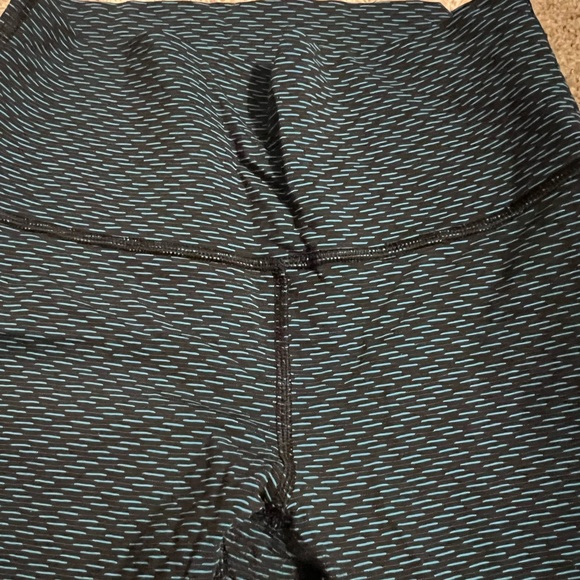 Lululemon Wunder Under High Rise Black and Teal Size 8 - Picture 2 of 8